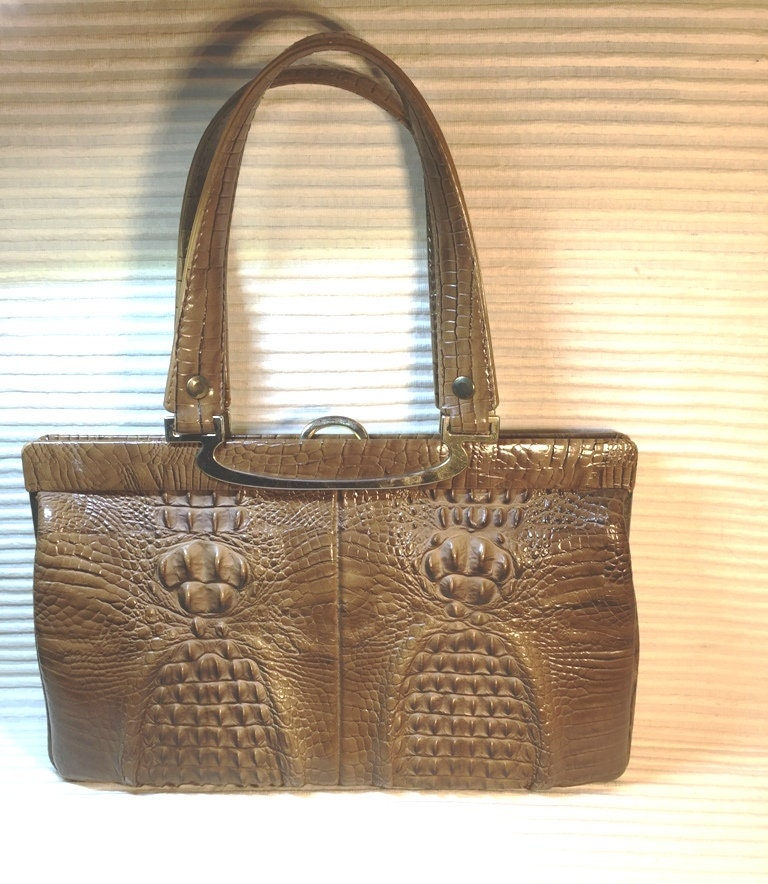Vintage-Handtasche aus Vinyl mit brauner Alligatorprägung