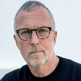 Author Ellis Scott