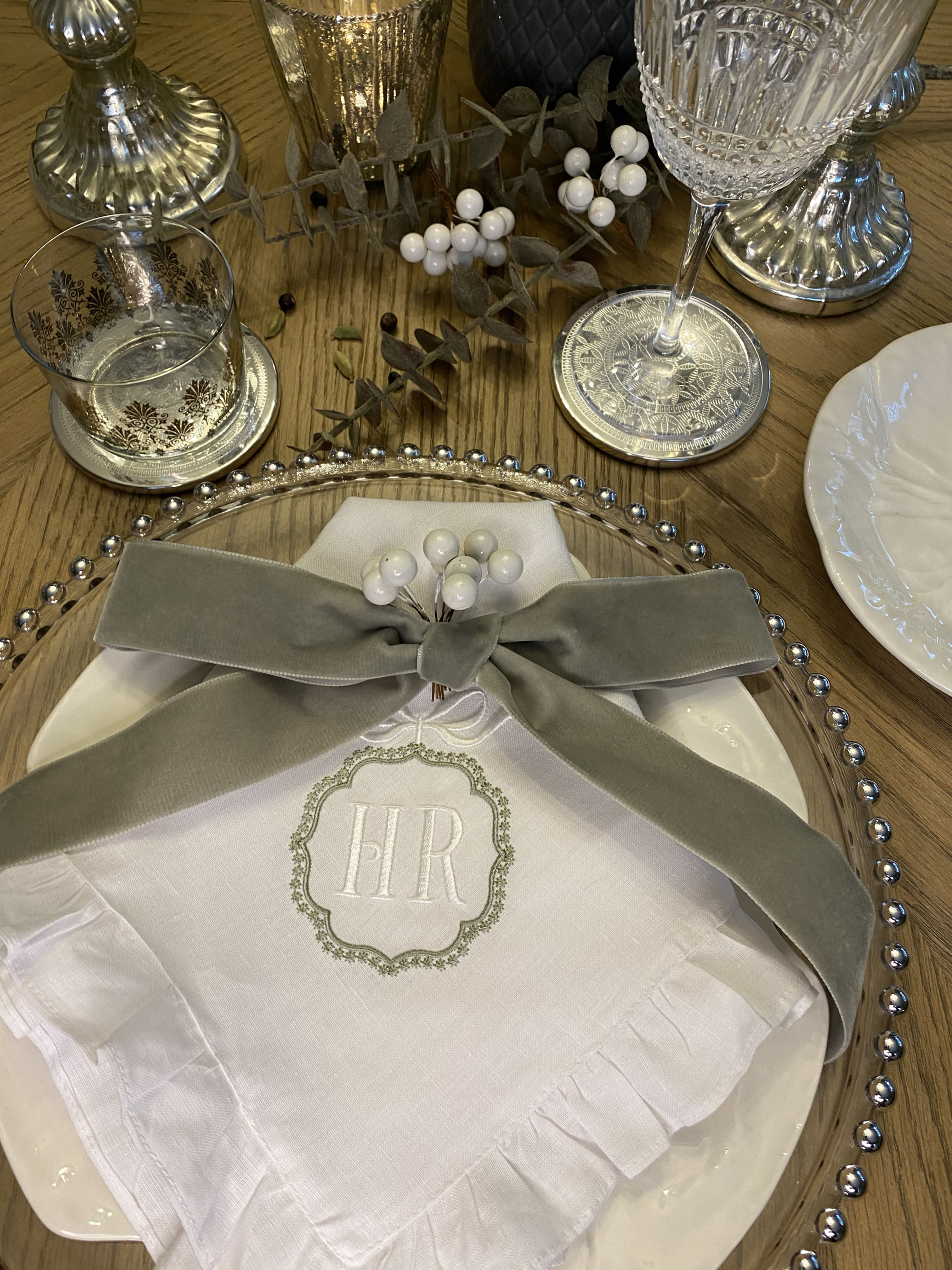 Ornate Frame Double Monogram Napkin