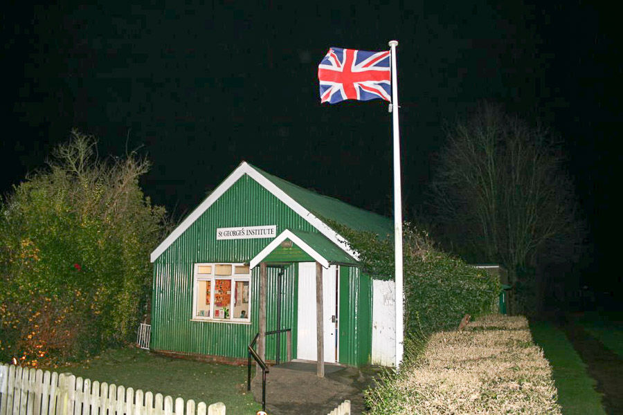 hall-at-night
