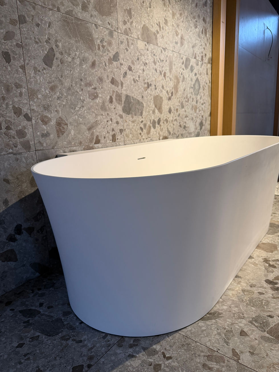 Miniaturbild: Halbfreistehende Badewanne 170 x 80 cm