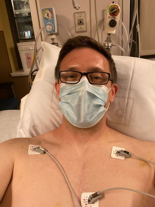 Dave sends a selfie to his friends and family before his heart transplant.