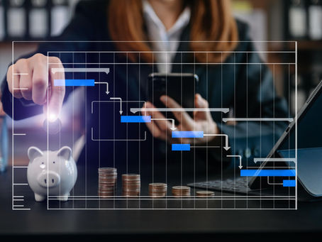 Pessoa analisando dados financeiros 