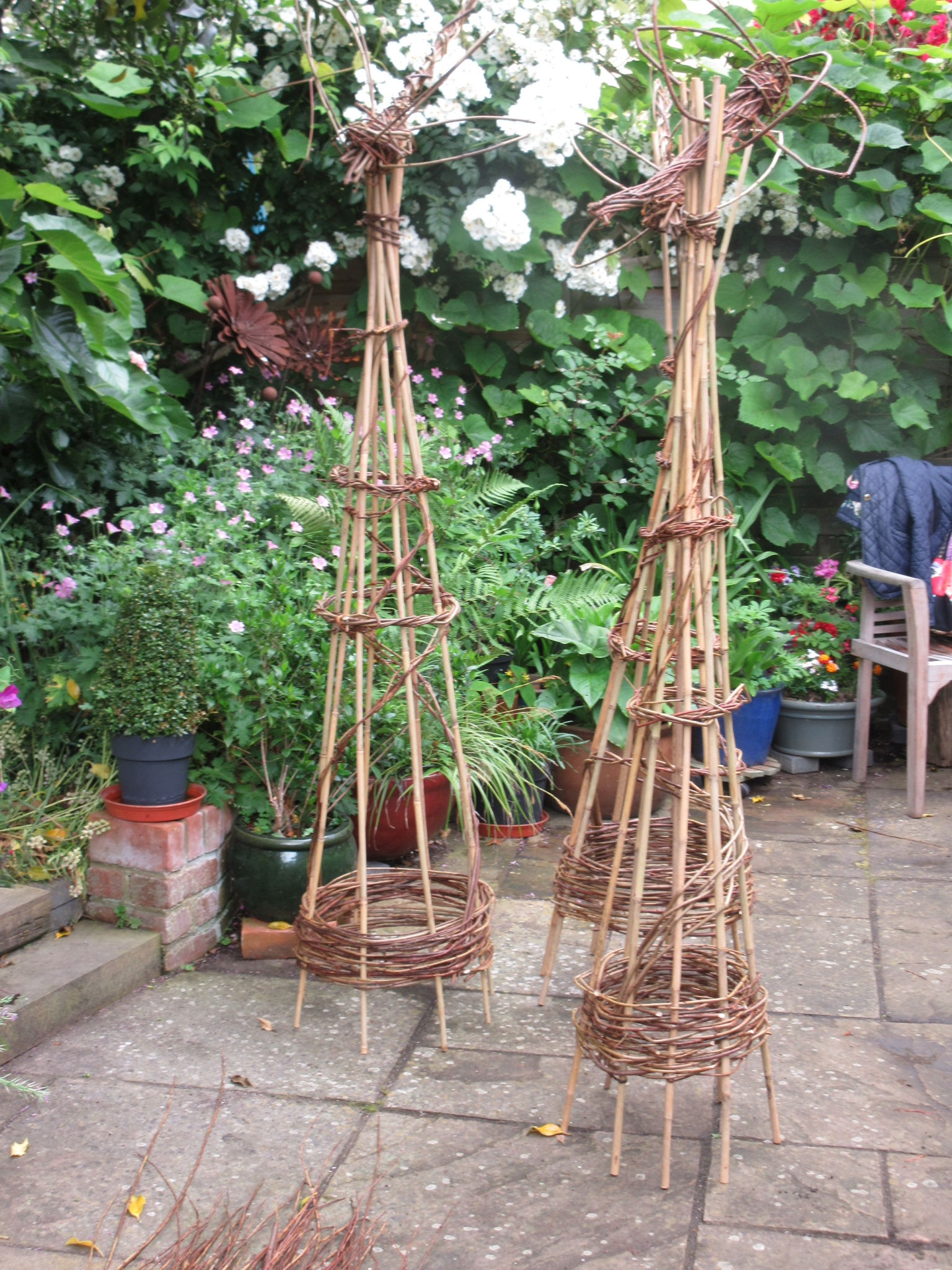 Willow Weaving - Garden obelisks & ornaments