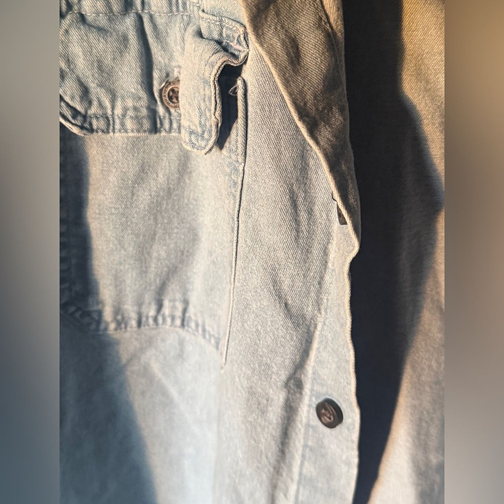 Thumbnail: Men's Vintage Wrangler Light Blue Front Pocket Denim Button Up Shirt Sz Large