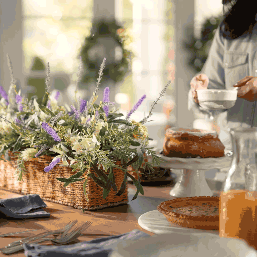 Indoor-Dining-gif.gif
