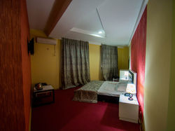 Gika_Studio_HOTEL_BATONI_46_converted.jpg