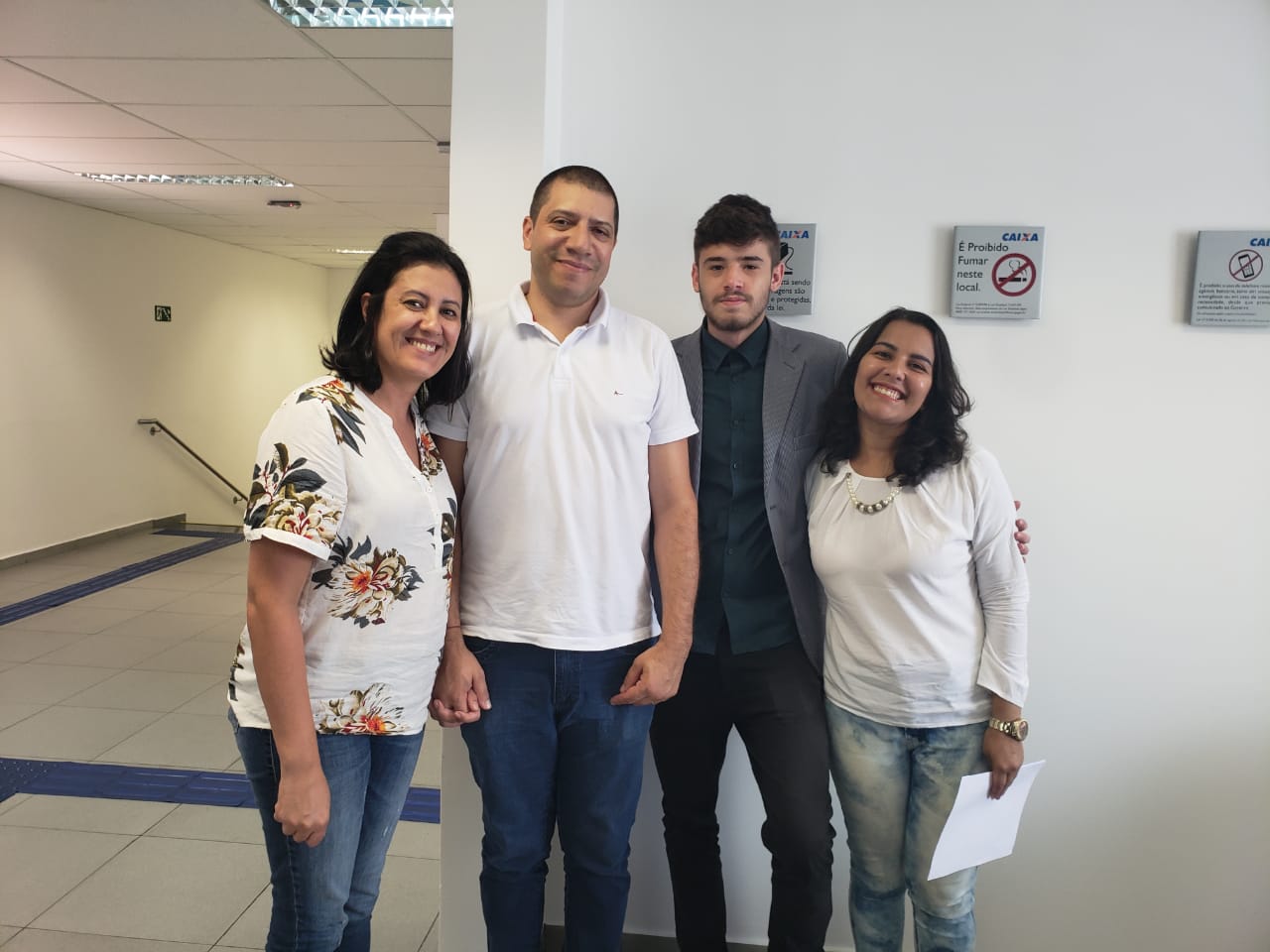 Claudio e Renata Vende e Juliana Compra.