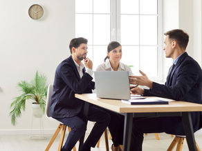 Couple meeting with an estate planning attorney to discuss Florida probate options.