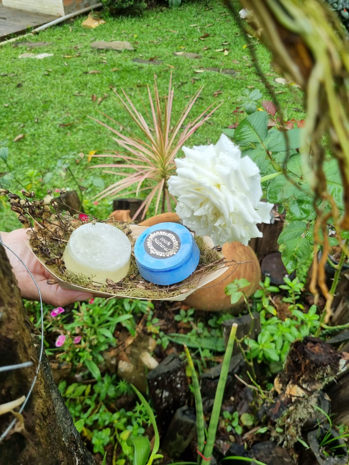 Combo Sabonete Anil e Sabonete Sal Grosso.