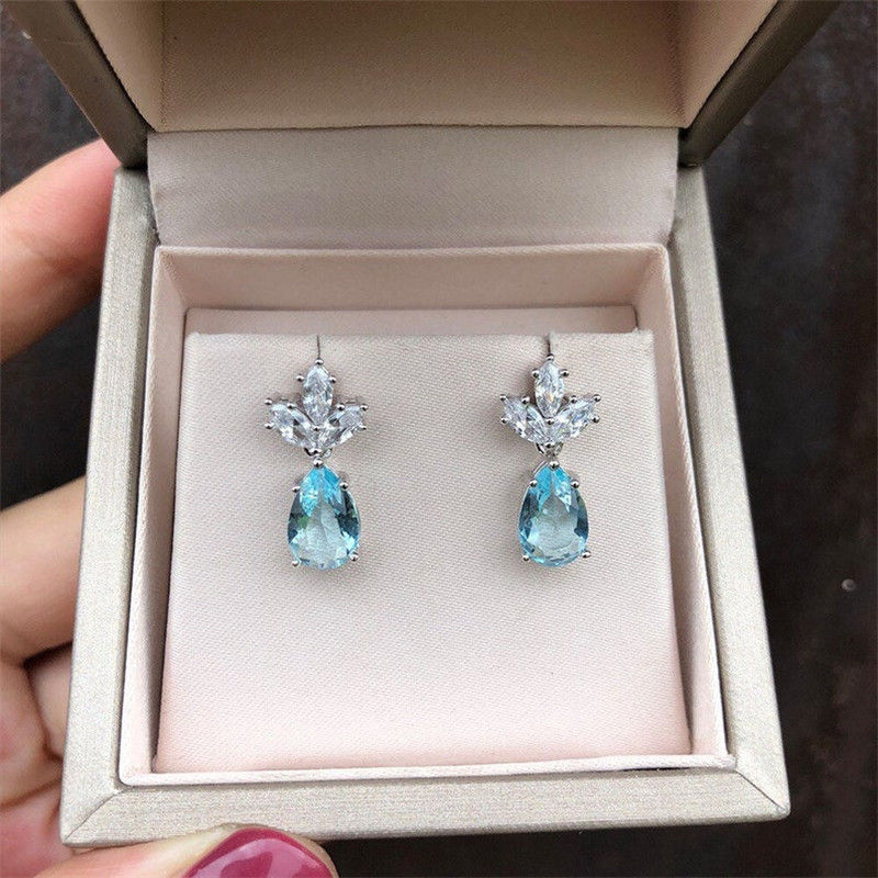 Thumbnail: Elegant Drop Earrings for Women Aesthetic Light Blue