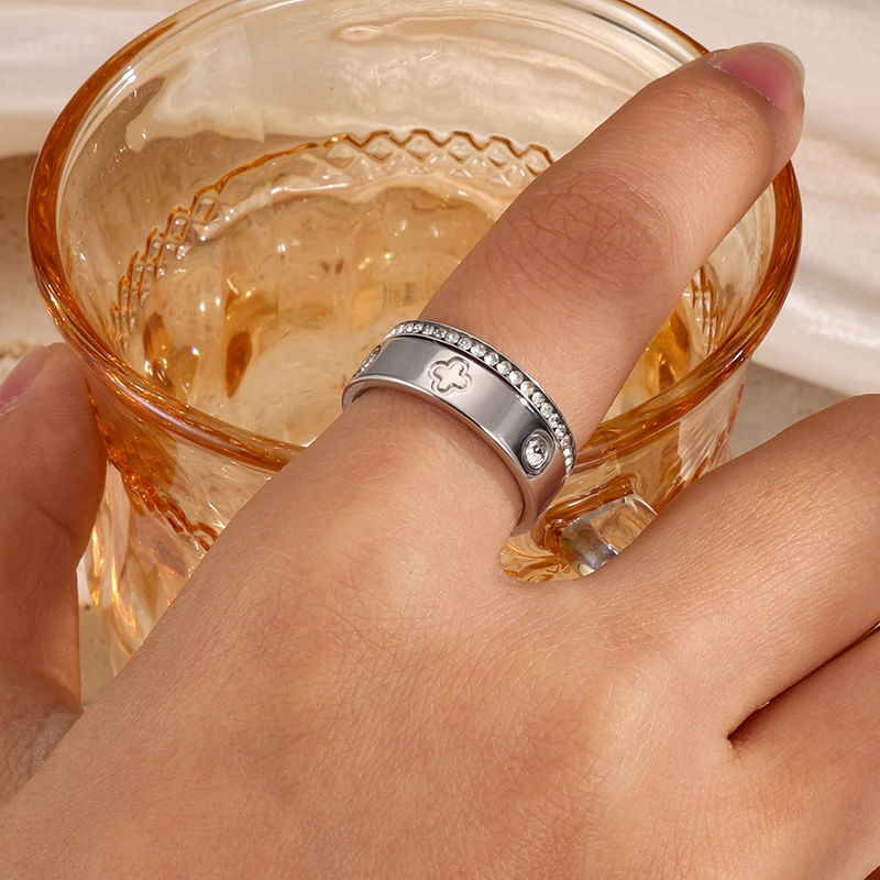 Thumbnail: 2PCS Women's French Clover Ring Set High Quality Stainless Steel Shiny Zircon Ri
