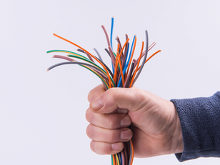 החלפת חוטי חשמל ישנים - כל מה שצריך לדעת