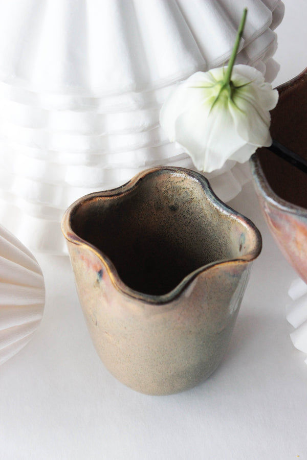 Miniature : tasse fleurette ambre BELLO & BELLO
