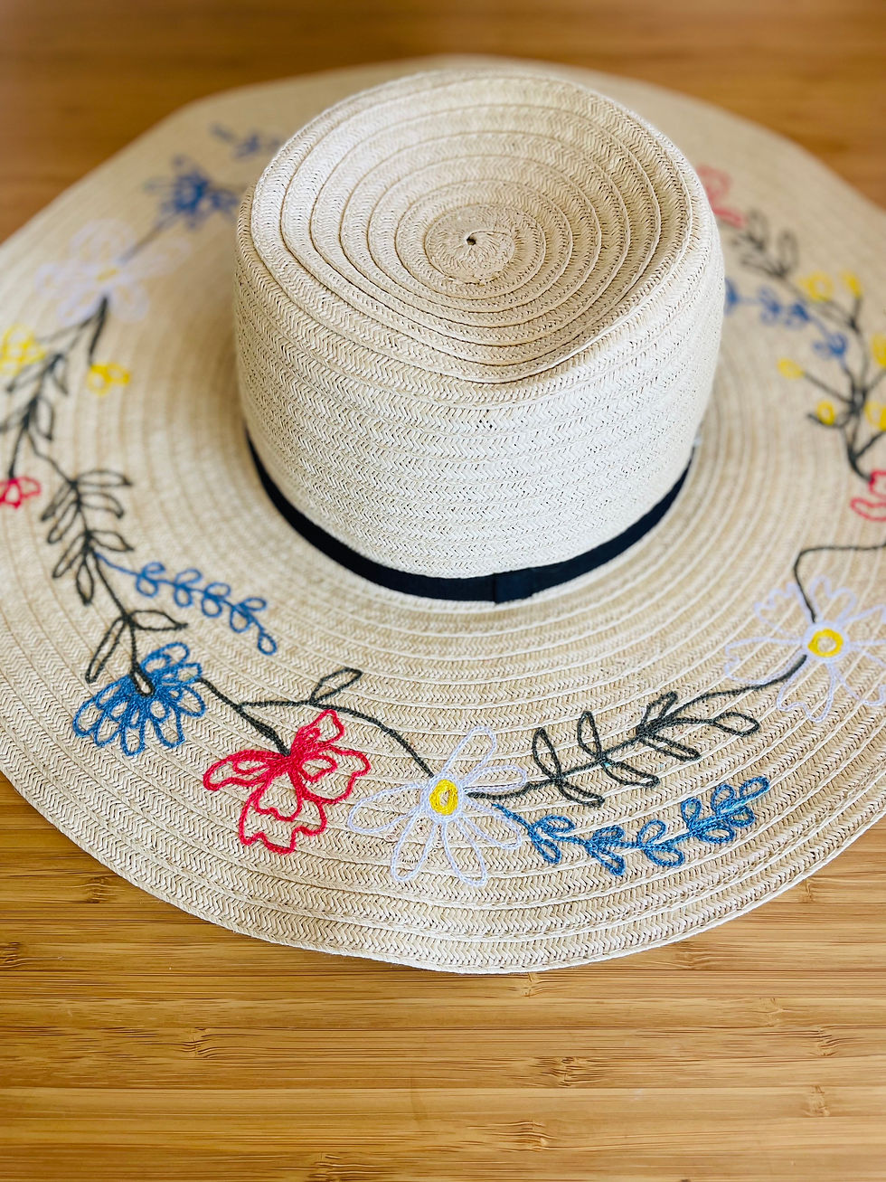 Thumbnail: Wild Flower Embroidered Sun Hat