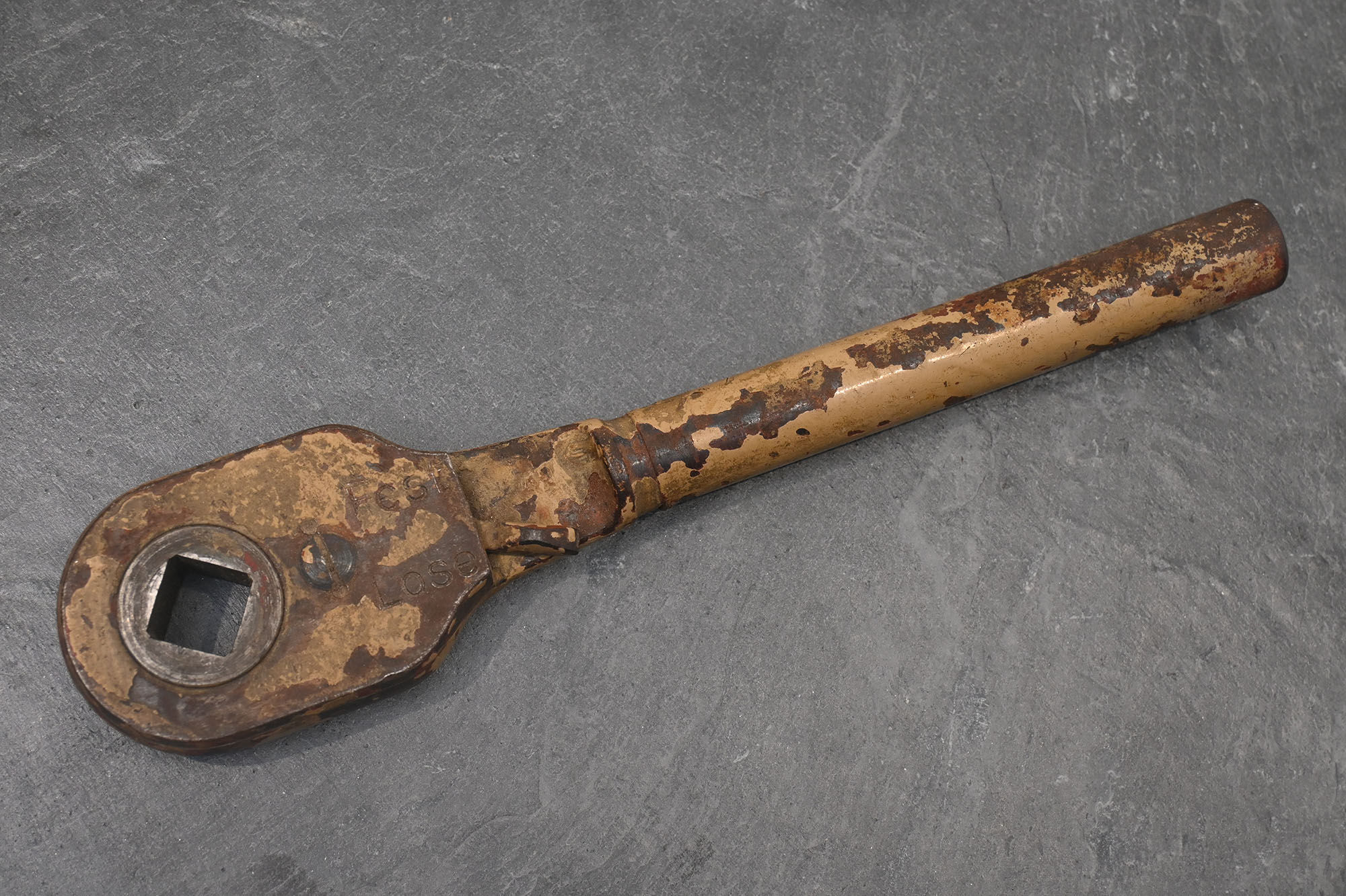 hellbraune gelbe Kappe