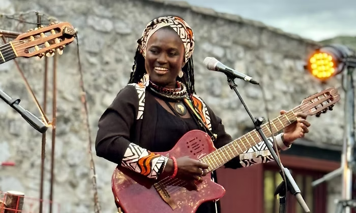 la chanteuse sénegaloise Mariaa Siga