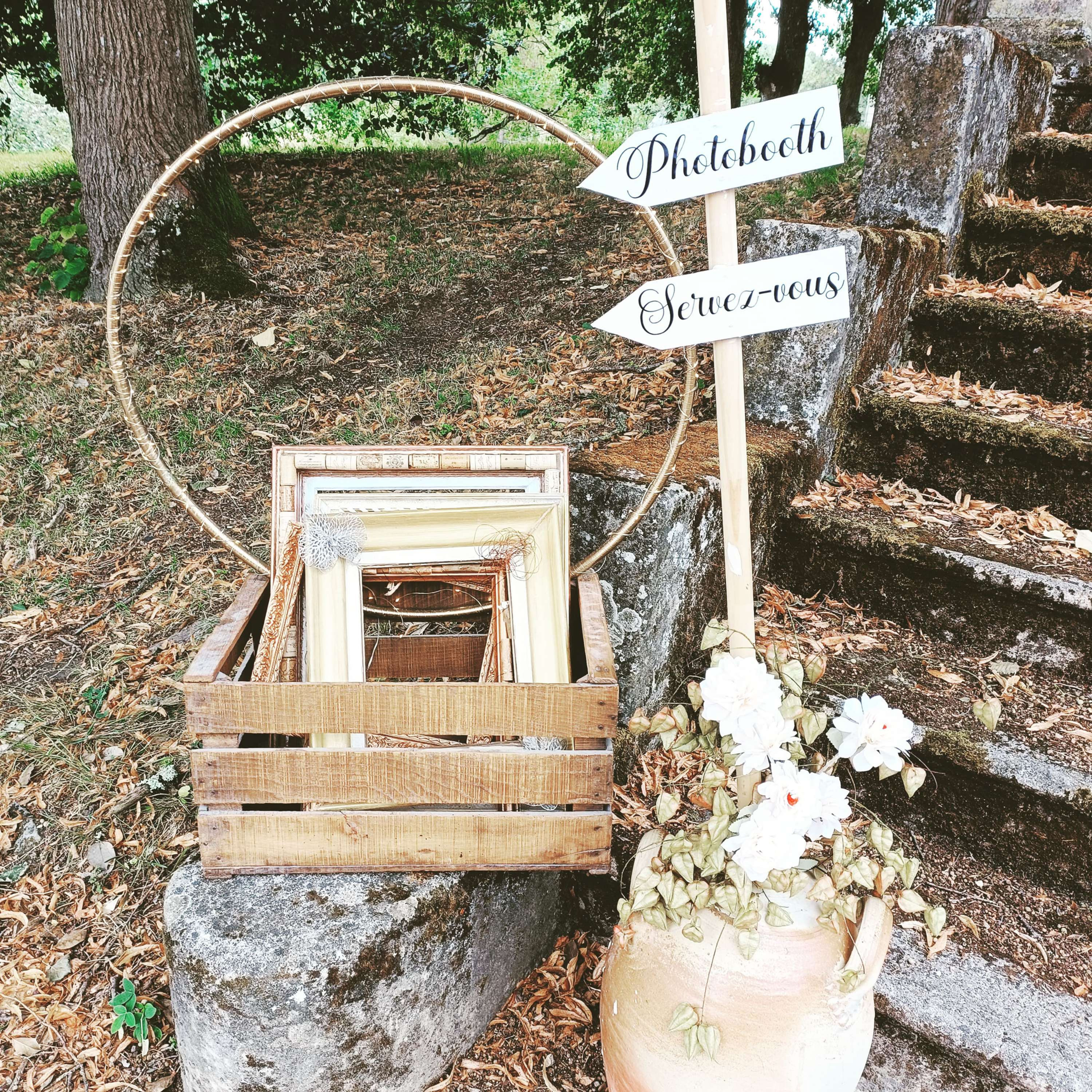 Branche artificielle de fleurs blanches et roses
