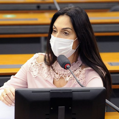 Comissão aprova seguro-desemprego para aposentados demitidos durante pandemia