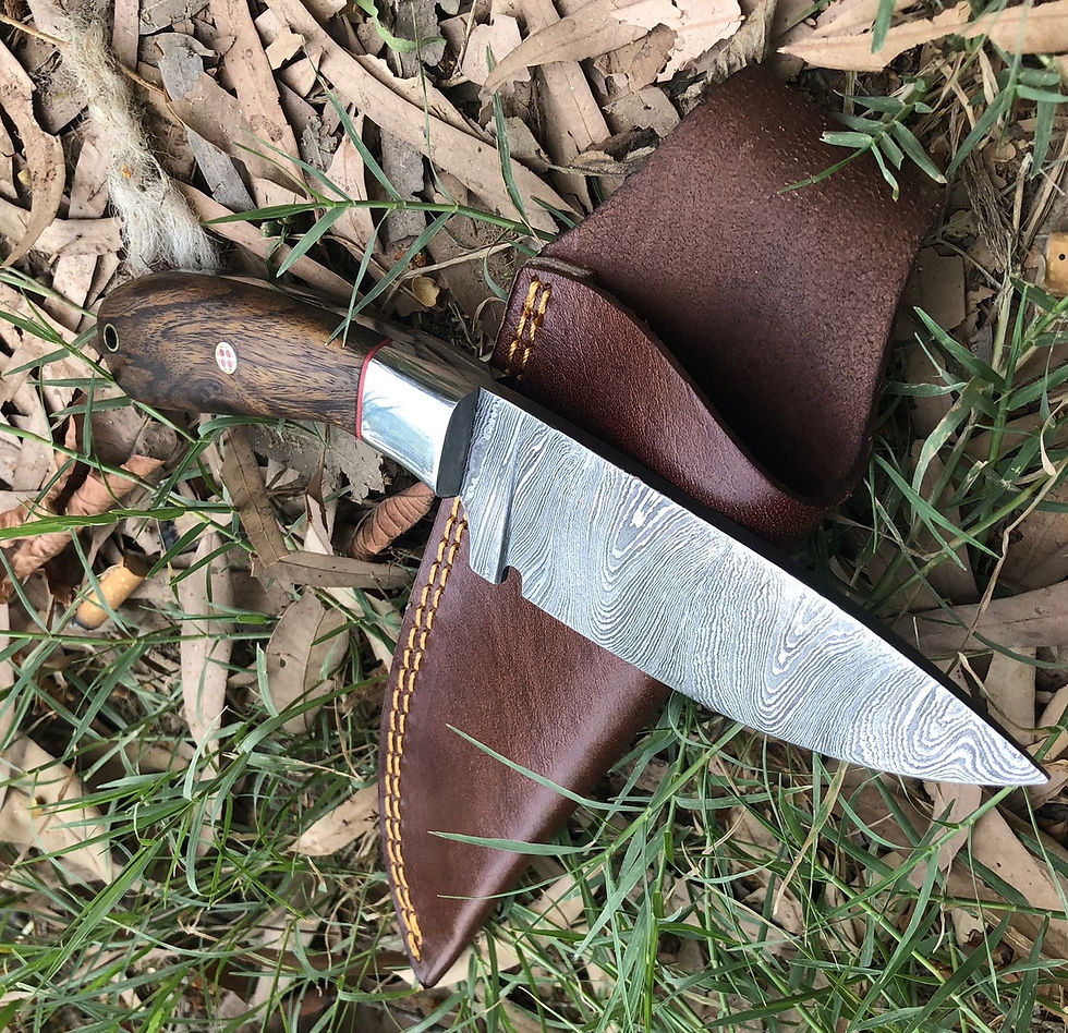 Thumbnail: UKW Coyote - Handmade Damascus hunter