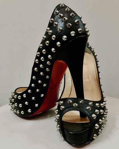 Christian Louboutin パンプス 37 Christian LouBoutin Yolanda Spikes peep-toe pump size 37