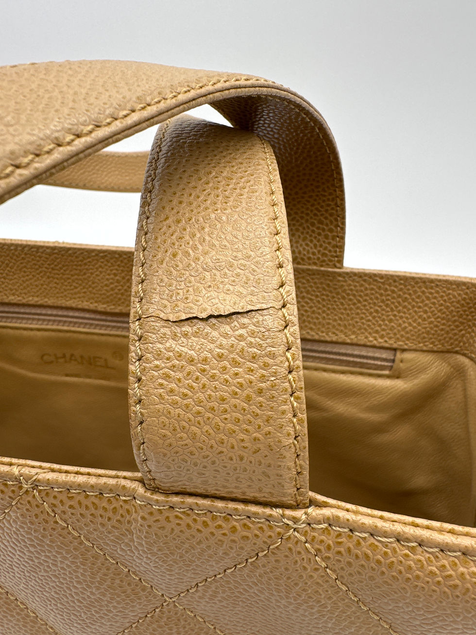Thumbnail: Chanel Vintage Caviar Beige Shoulder Bag