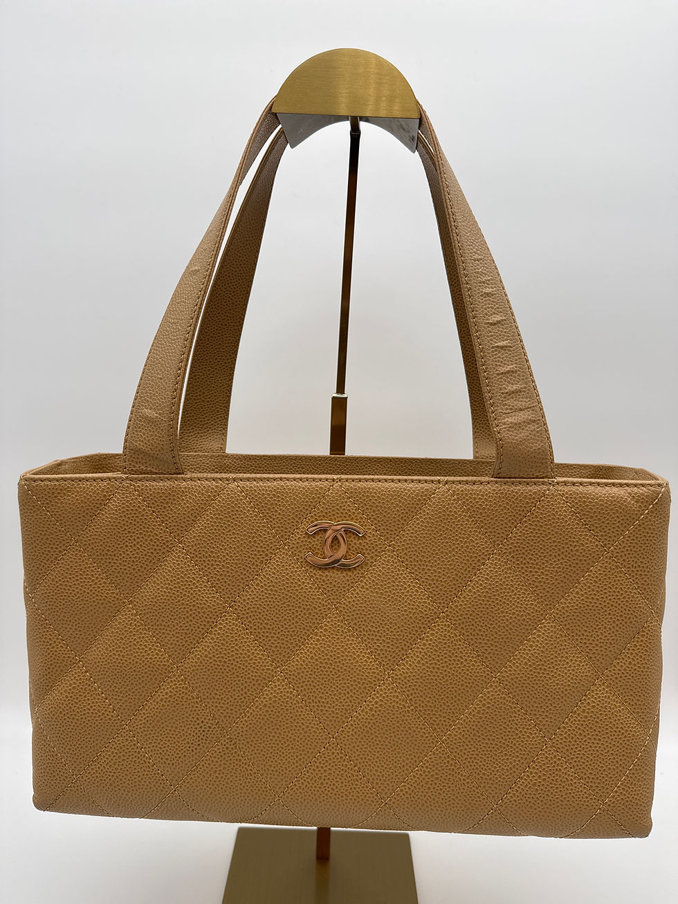Thumbnail: Chanel Vintage Caviar Beige Shoulder Bag