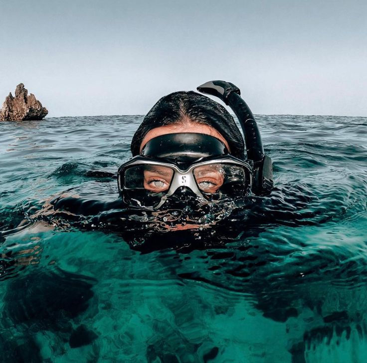 weeknight studio branding design freediving