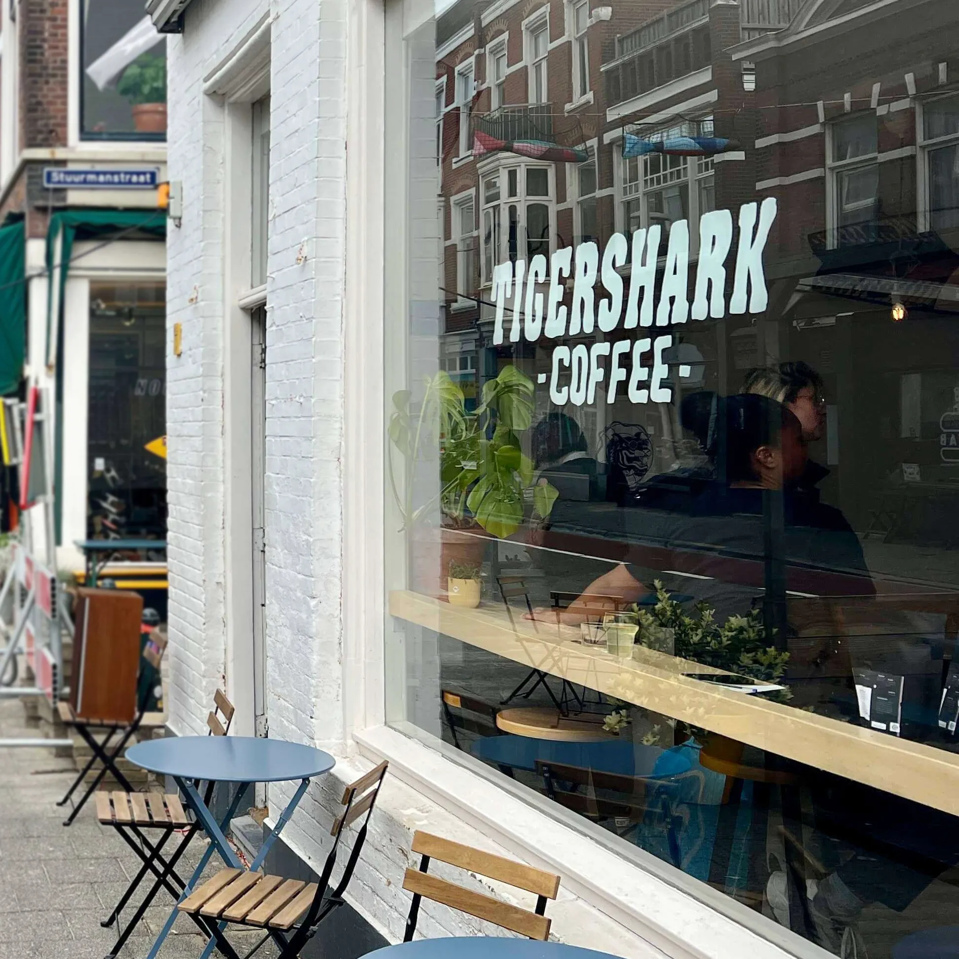foto van cafe tigershark.