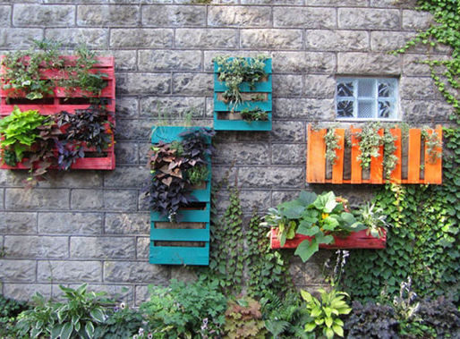 PALLETS RECICLADOS: UN MUNDO DE POSIBILIDADES PARA LA DECORACIÓN