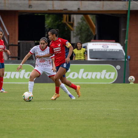 Susana Álvarez y Mariana Muñoz. 