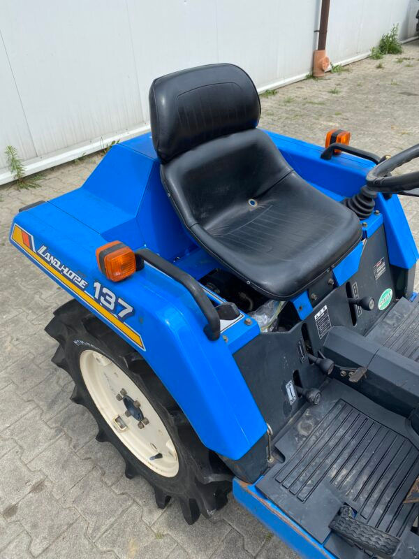 Miniatura: ISEKI LANDHOPE 137 *M1424-05*