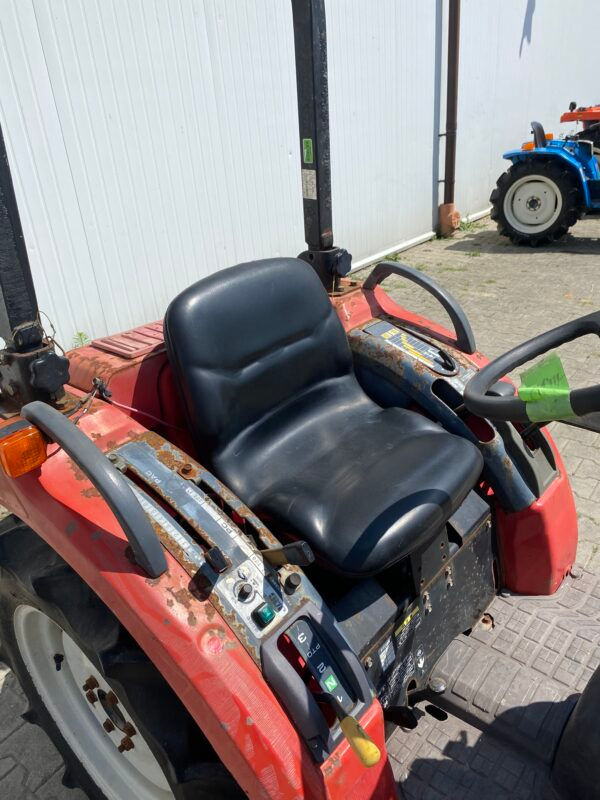 Miniatura: MITSUBISHI MT170 *M1124-03*