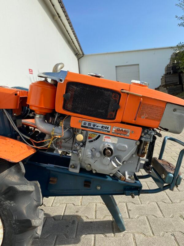 Miniatura: Ciągnik jednoosiowy z glebogryzarką KUBOTA GA85