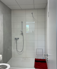Une douche adaptée aux besoins de seniors