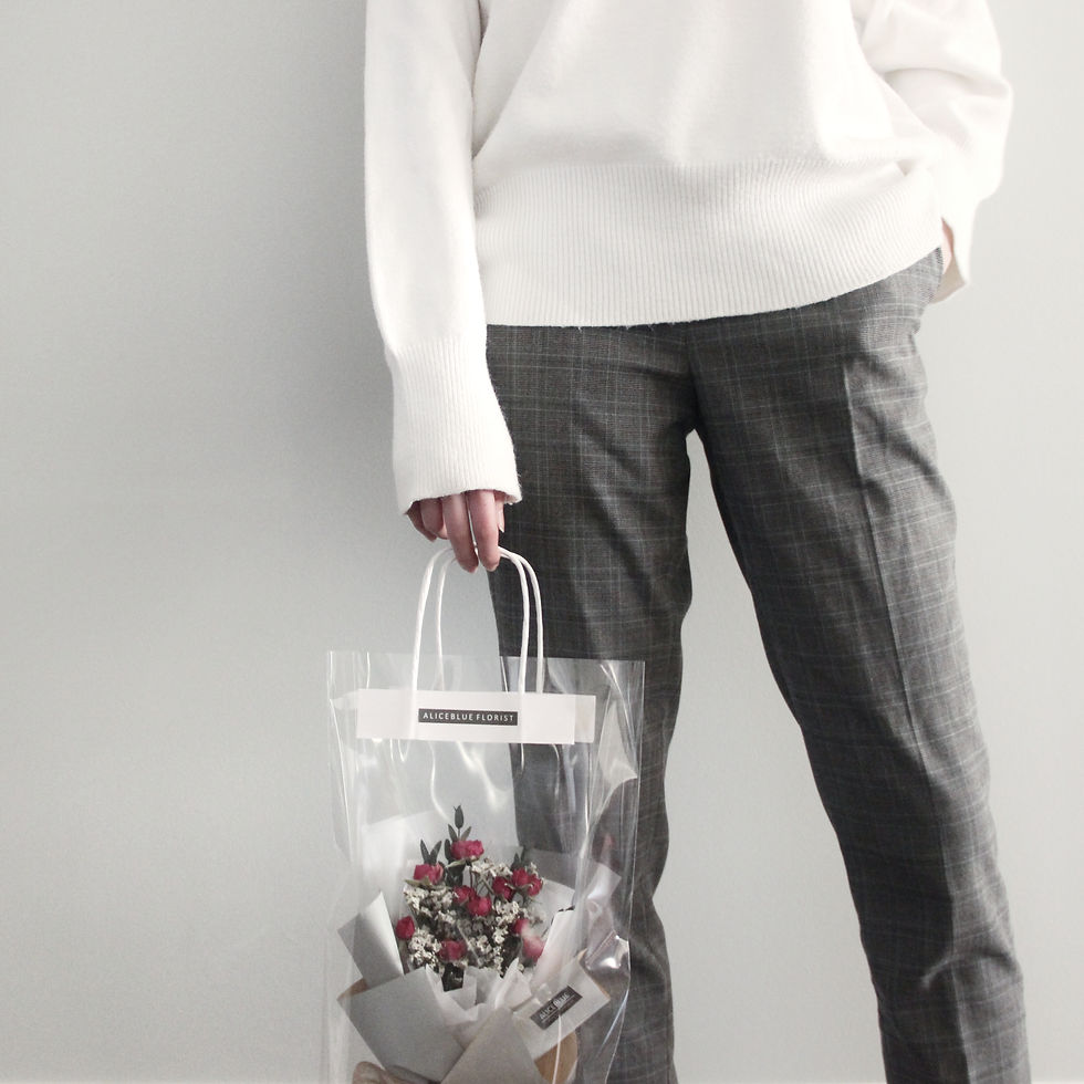 Thumbnail: Petite Dried Flower Bouquet in Bag (Offwhite)
