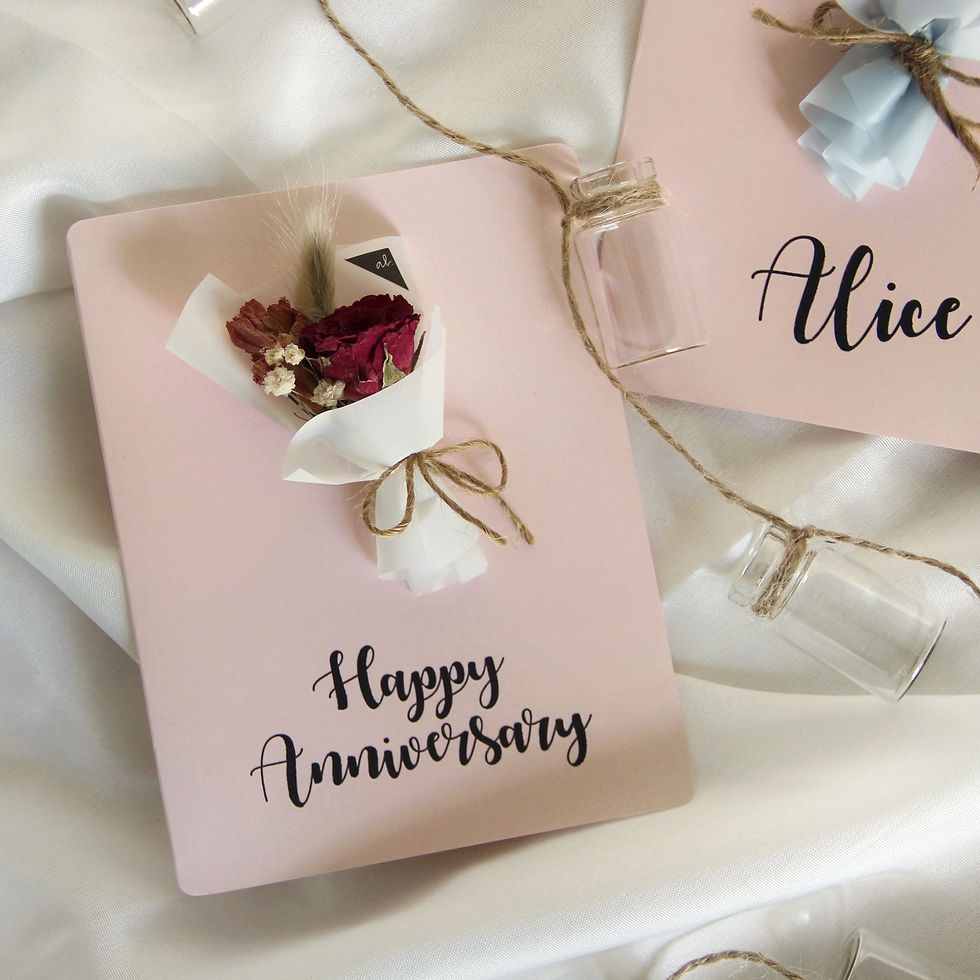 Thumbnail: Personalized Dried Flower Cards - Pink (Mini bouquet - Calligraphy)