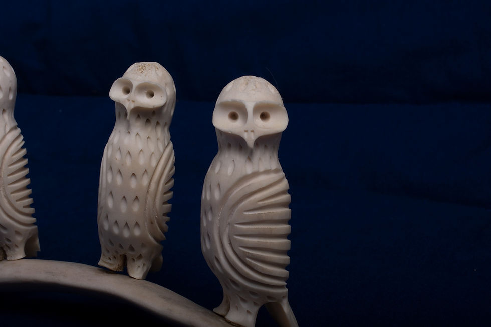Thumbnail: ∵▲∵因努特雪鴞馴鹿骨雕∵◢▓◣∵ ᯤInuit Ookpik Caribou Antler Carvingᯤ