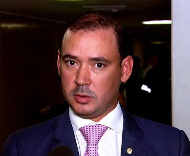 Justiça Condena Vicentinho Júnior por Vídeo Contra Paulo Mourão e Fixa Indenização de R$ 50 MIL Por Danos Morais
