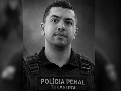 Equipes do Corpo de Bombeiros durante as buscas no Rio Tocantins, em Peixe, onde o policial penal Alessandro de Souza Rodrigues, de 32 anos, morreu após um afogamento.