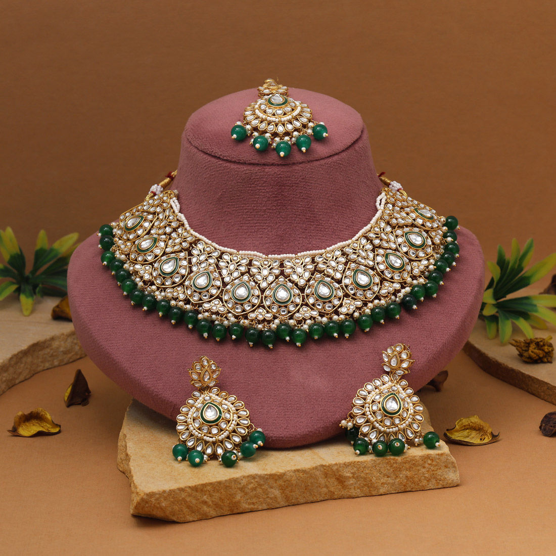Regal Kundan Pearl Aad Necklace Set