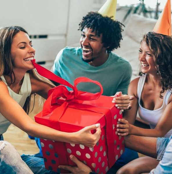 oferecer-presentes-prendas-únicas-origin