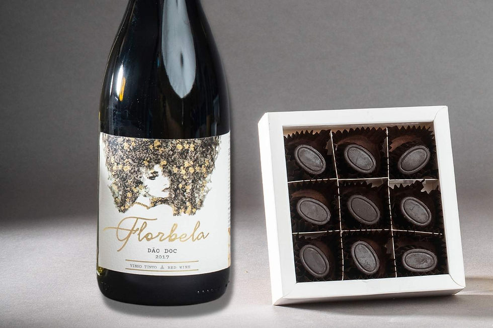 Miniatura: GiftBox Bombons e Vinho Tinto Florbela Dão