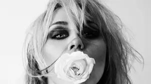 Miley Cyrus anuncia su nuevo álbum ‘Bass Persuades’