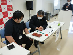 新聞掲載『福井新聞』様に、赤い羽パートナー宣言式ついて掲載されました。