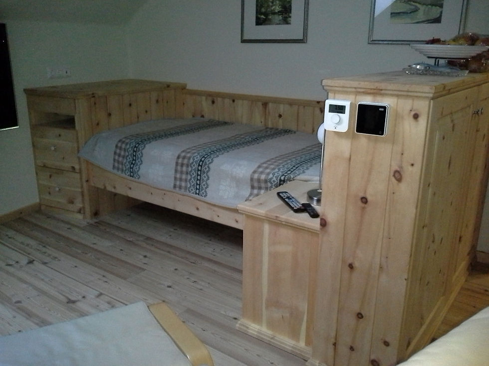 Schlafzimmer Zirbe massiv