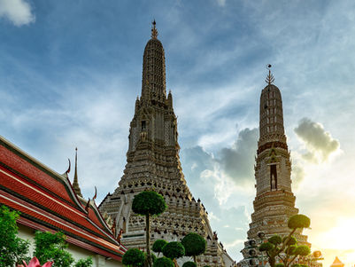 Getting to Wat Arun (Temple of Dawn) by BTS/MRT