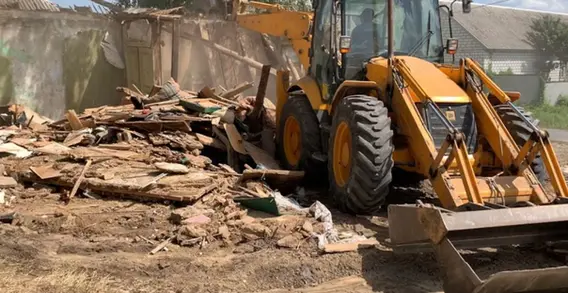 ძველი სახლის დემონტაჟი და ნანგრევებისგან ტერიტორიის გაწმენდა - demontaji.ge