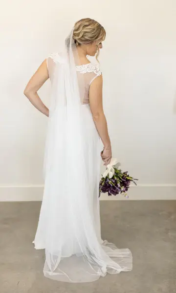 Unveil It Bridal Veils, Style Leah Whisper Veil