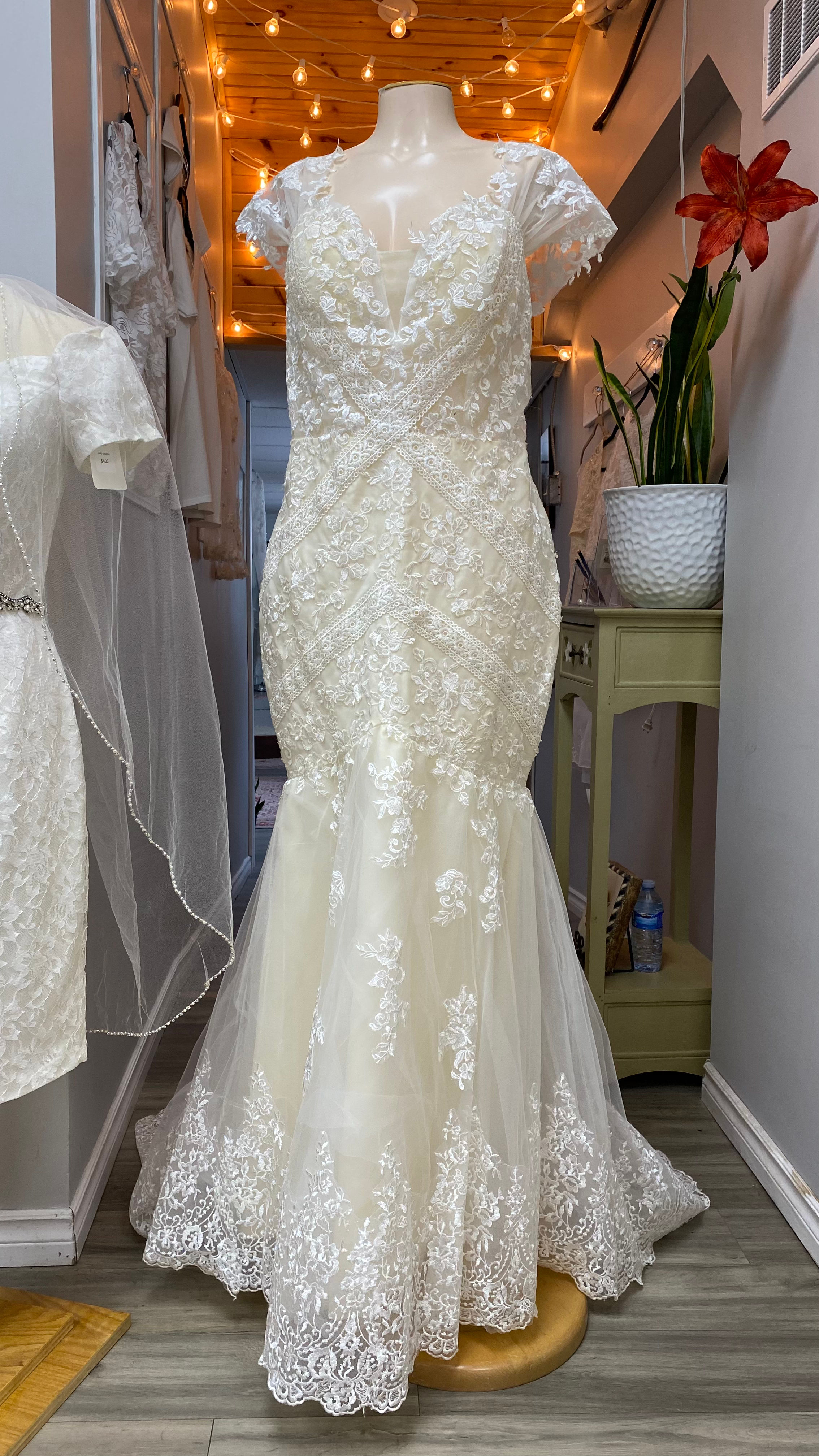 NEW SIZE 20 - UNKNOWN DESIGNER 